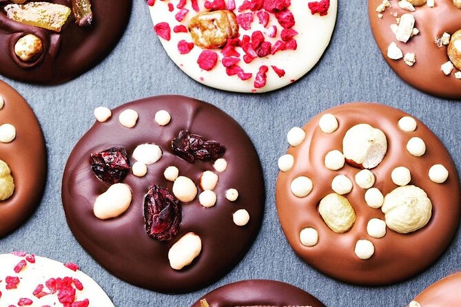 1.5h Belgian Chocolate Workshop in Brussels (bean to bar) - Learning about ruby chocolate