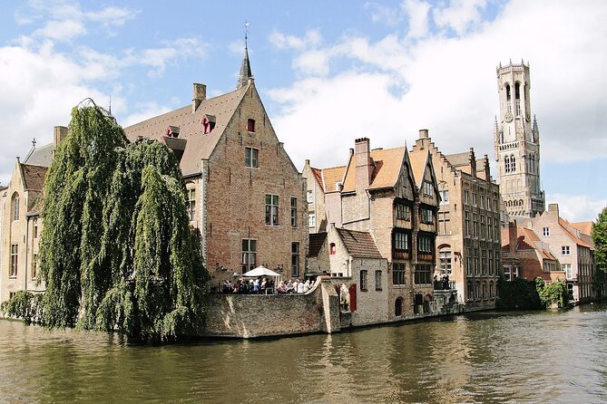 2-Hour Historical Walking Tour in Bruges with Praline Included - Why this two-hour Bruges walk works