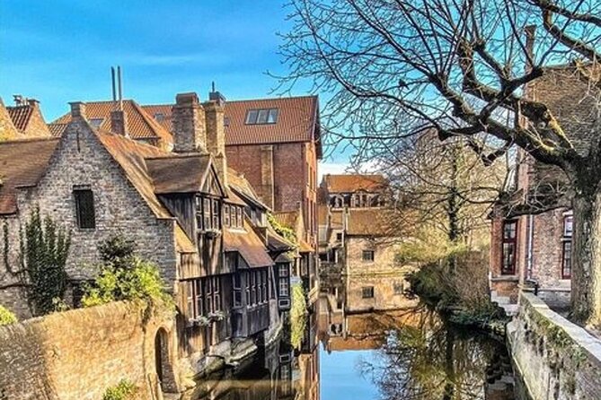 2-Hour Medieval Walk and Chocolate Tasting in Bruges - Burg Square and Bruges’ changing architecture