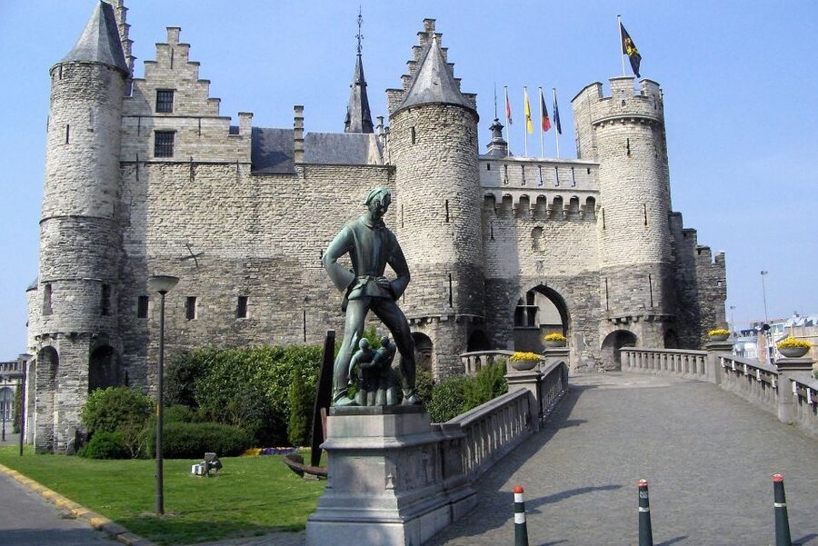 Antwerp Beer Tour - Jenever, snacks, and Antwerp’s drinking culture