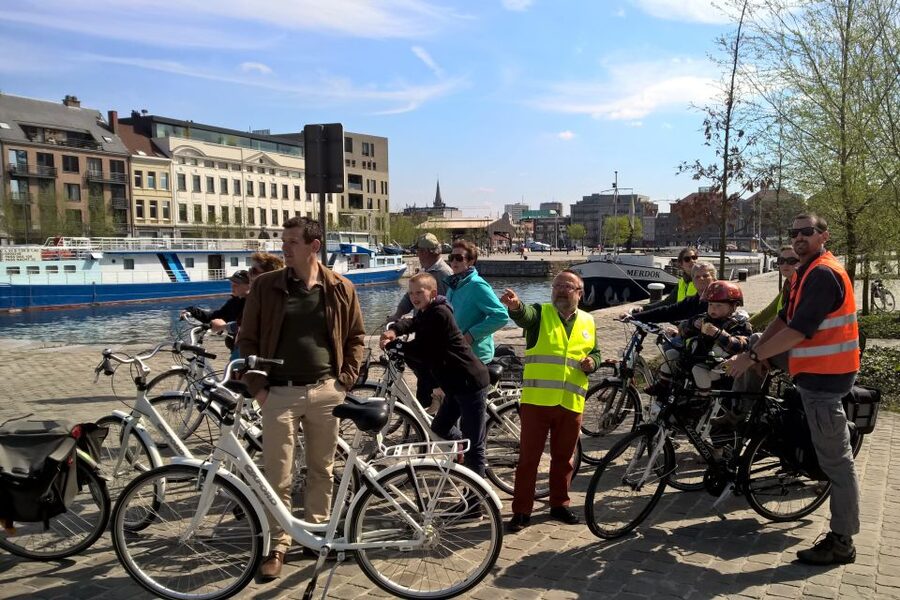 Antwerp: City Highlights Guided Bike Tour - Cathedral, city hall, and Antwerp’s historic center