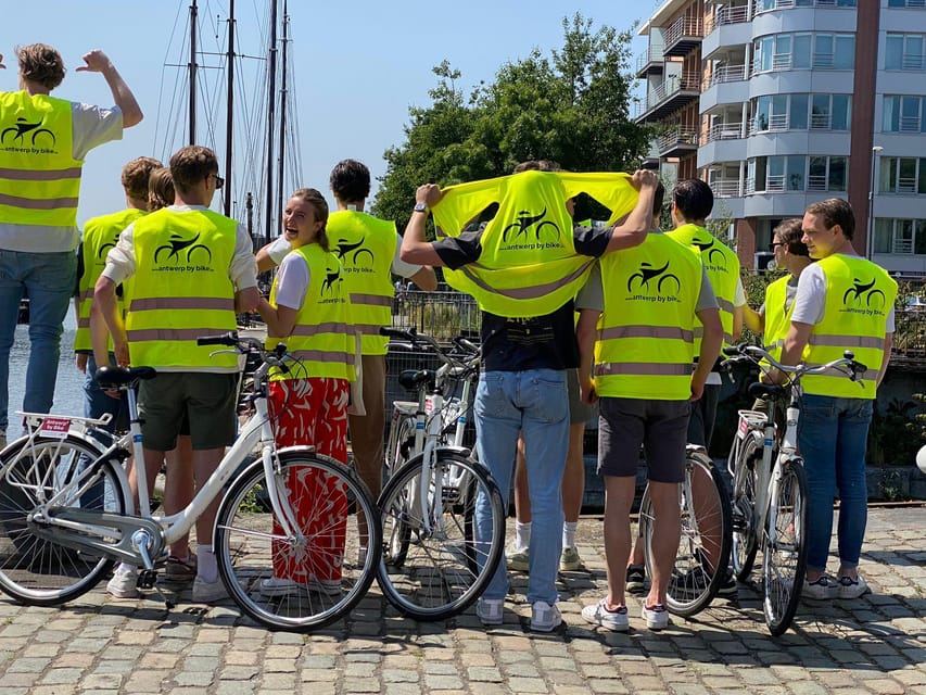 Antwerp: City Highlights Guided Bike Tour - Traffic, group size, and the real riding conditions