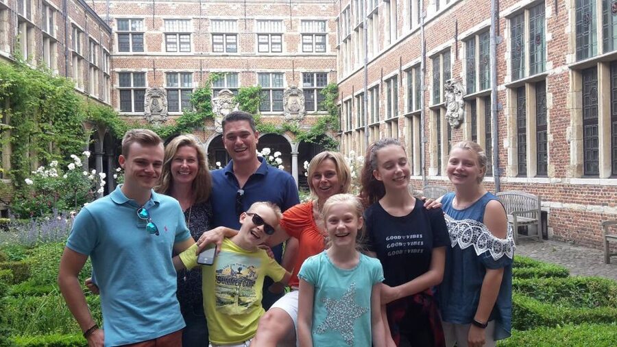 Antwerp: City Highlights Walking Tour - Cathedral of Our Lady and the city’s grand scale