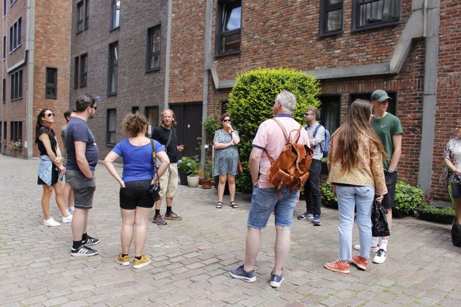 Antwerp: City Highlights Walking Tour - Meir and the meeting of old and new Antwerp