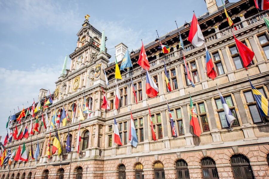 Antwerp: Express Walk with a Local in 60 minutes - Starting at Pagodepoort Arch