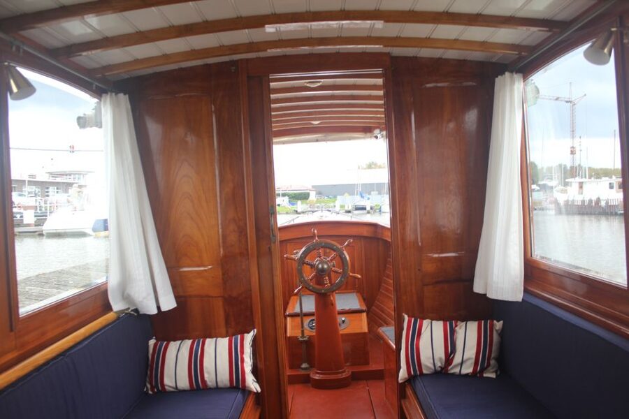 Antwerp: Private Old Harbour Boat Tour Incl. Drinks & Snacks - How much value do you get for $56?