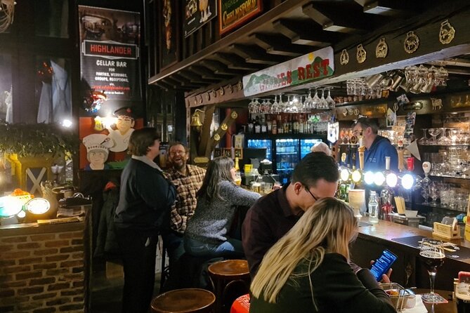 Antwerp Pub Crawl - Kaasrui and Café Cabron: beer with a performance calendar