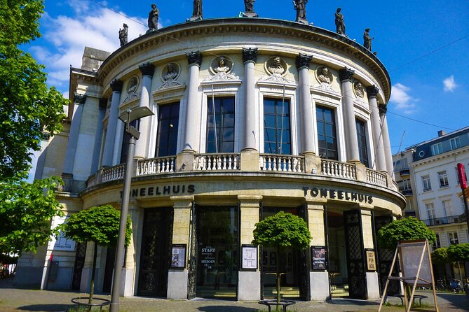 Antwerp Scavenger Hunt and Highlights Self Guided Audio Tour - Carolus Borromeus Church and the Town Hall