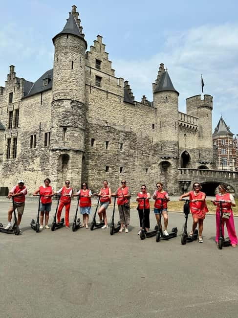 Antwerp: The Big Five City Highlights E-kickscooter Tour - Why an e-kickscooter works well in Antwerp