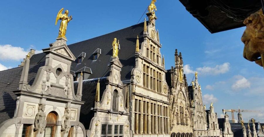 Antwerp: Walking Tour from Steen to Central Station - From Steen to the Grote Markt, Antwerp opens with a story