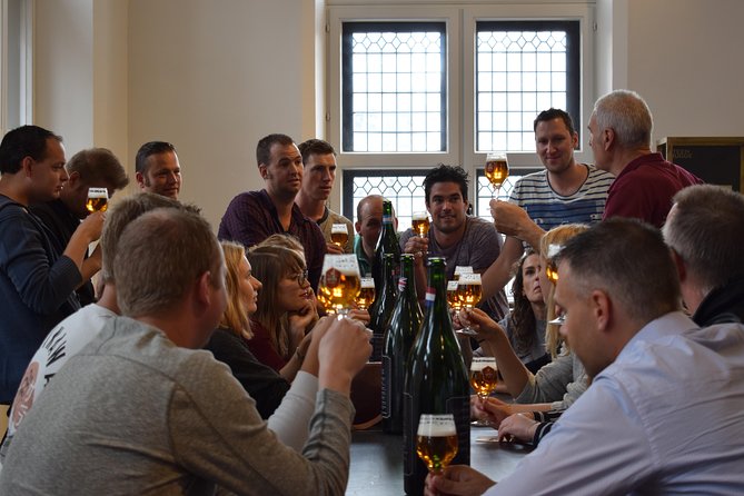 BeerWalk Bruges with Dutch Guide - ’t Brugs Beertje, a serious tasting house