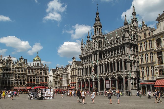 Best of Brussels : Private Luxury Tour - Notre-Dame du Sablon: stained glass and quiet detail