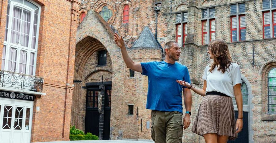 Bruges: 1.5-Hour Private Kick-Start Tour with a Local - Starting in front of Historium Bruges