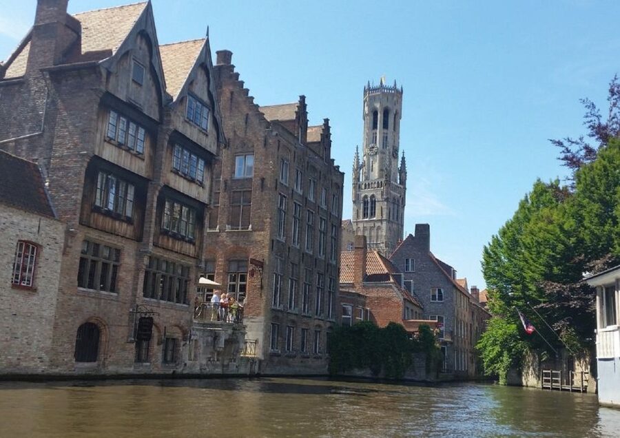 Bruges: 2.5-Hr Walking Tour from train station to Markt - Markt, the Belfry, and the end of the walk