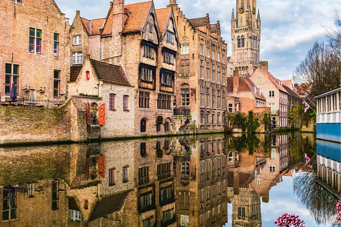 Bruges bus tour from Brussels - Canals, bridges, and Burg Square