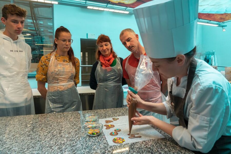 Bruges: Chocolate Making Workshop and Chocolate Museum Entry - How Much Chocolate Do You Really Get?
