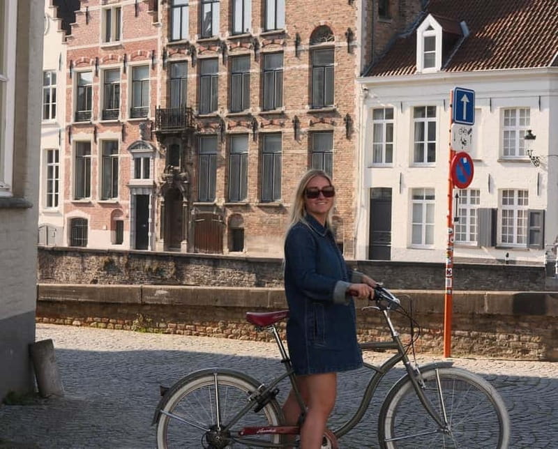 Bruges: City Bike Tour with a Local - Starting at the blue door near Carmersstraat