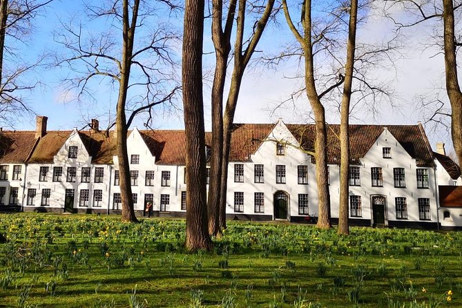 Bruges Day Trip from Brussels - Chocolate tasting and the real cost of the day