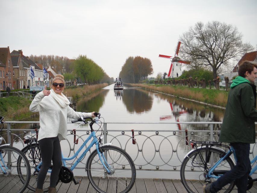 Bruges: Flatlands Guided Bike Tour - The Schipdonkkanaal and the approach to the border