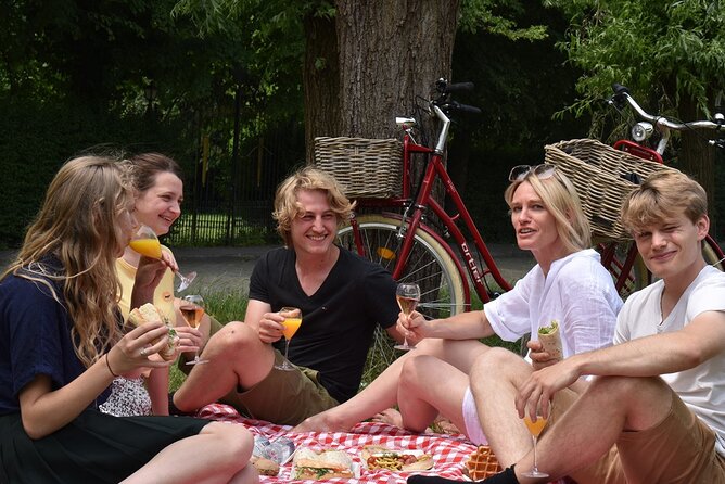 Bruges, Guided Retro Biketour: Highlights and Hidden Gems - Almshouses and Mary of Burgundy
