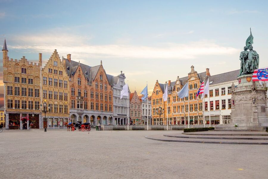 Bruges: Guided Rickshaw Tour - Who gets the most from this tour?