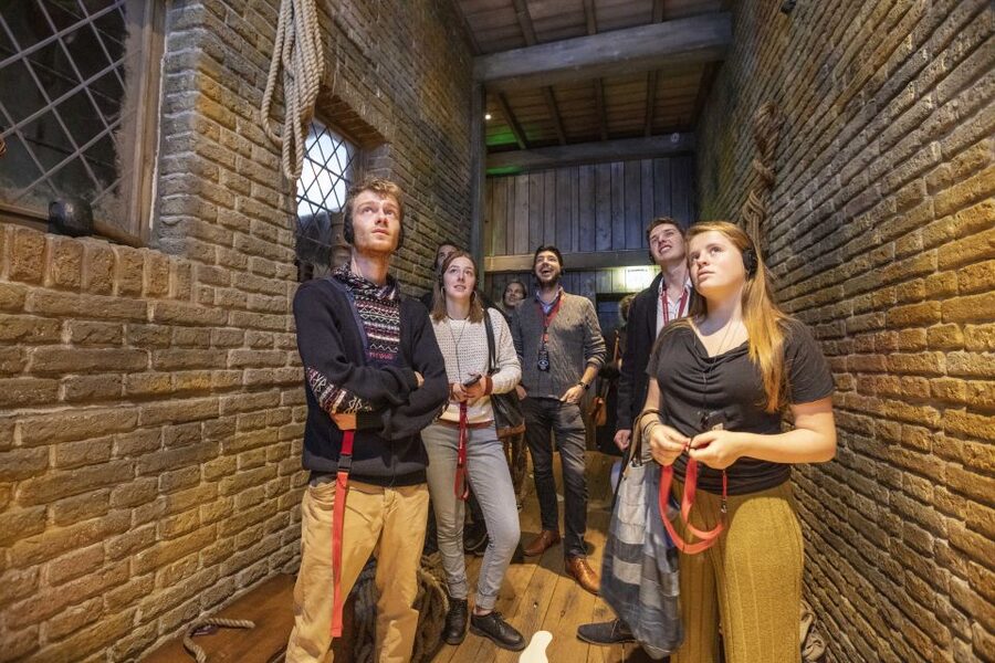 Bruges: Historium Bruges Story and VR Ticket - Seeing lost buildings in virtual reality