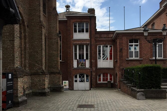 Bruges’ Legends and Hidden Treasures: A Self-Guided Audio Tour - Church of Our Lady and the Bridge of Love