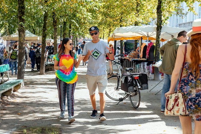 Bruges PRIVATE City Kickstart Tour With Locals - Starting at Markt 1 and finding your bearings