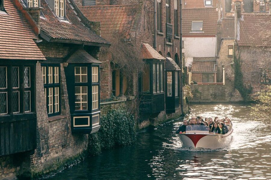 Bruges: private guided day tour - Our Lady Church, where the art remains in place