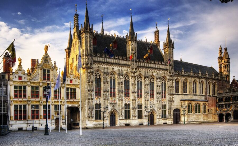 Bruges: Private Historical Highlights Walking Tour - Half Moon Brewery and the Fish Market
