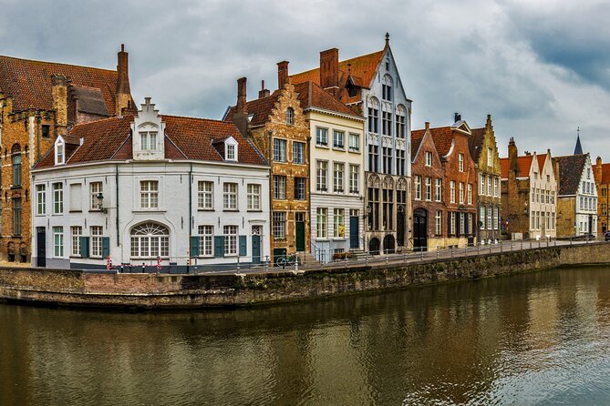 Bruges Scavenger Hunt and Highlights Self Guided Audio Tour - Jan Van Eyckplein gives you a practical beginning