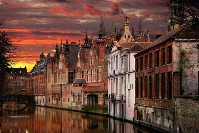 Bruges Walking Tour - Medieval houses on Rue de l’Étuve