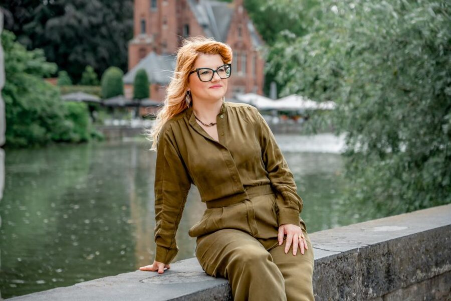 Bruges : Your private 30min. photoshoot in the medieval city - Is $235 good value for your group?