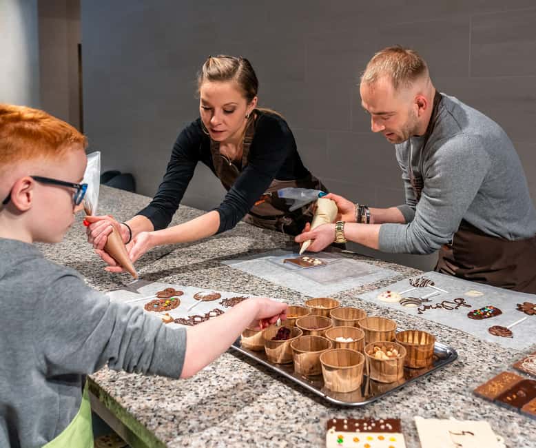Brussels: 2.5-Hour Chocolate Museum Visit with Workshop - Languages, timing, and practical planning