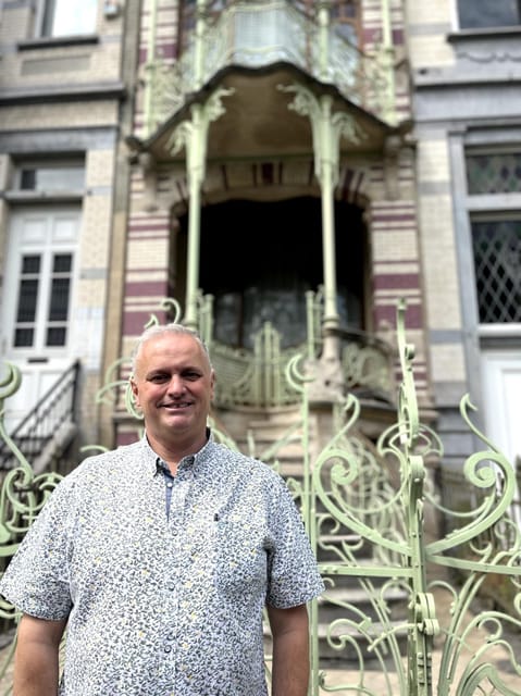 Brussels: 2-hours "Art Nouveau" Walking Tour - Walking tour or car-assisted outing?