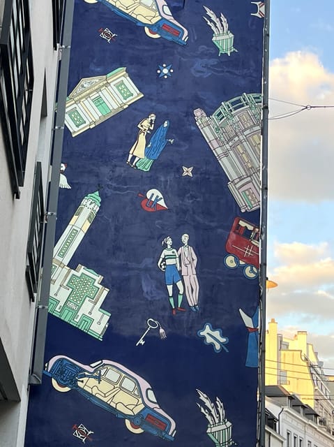 Brussels: 2 hours Private Walking Tour of the Comics Walls - Key points to know before you book