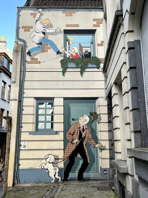Brussels: 2 hours Private Walking Tour of the Comics Walls - Who should book this Brussels walk?