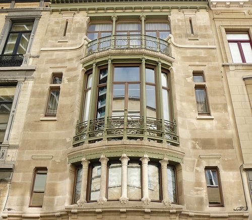 Brussels 3-Hour Guided Art Nouveau Tour - Meeting at the Grand-Place and reaching Bailli