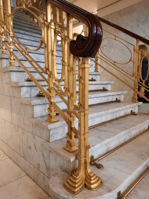 Brussels: Art Nouveau Walking Tour with a Local Guide - The optional Art Nouveau restaurant stop