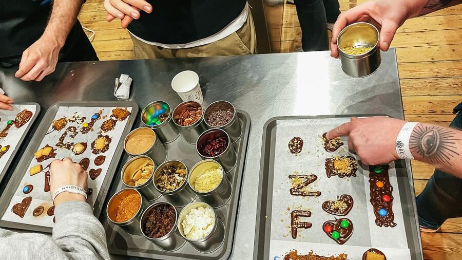 Brussels: Belgian Chocolate Making Workshop with Tastings - Making your own bar, mendiants, and truffles