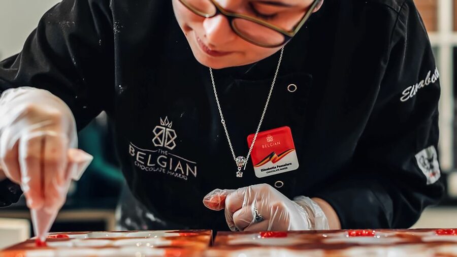 Brussels: Belgian Chocolate Making Workshop with Tastings - Patricia and the teaching style