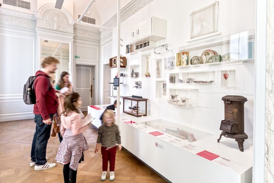 Brussels: BELvue Belgium History Museum Entry Ticket - The gallery’s 200 objects make the ideas tangible
