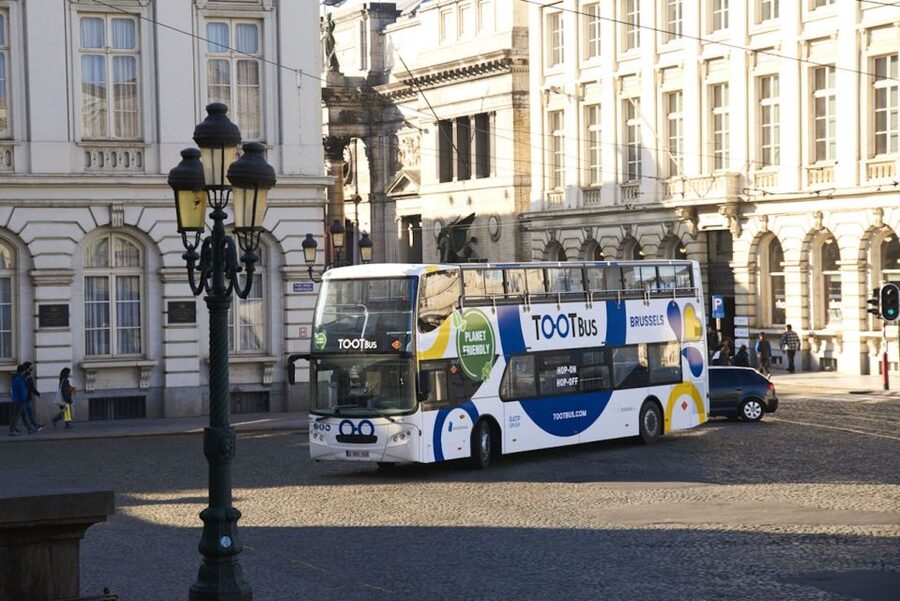 Brussels: City Card with Hop-On Hop-Off Bus - Food, shops, and guided tours