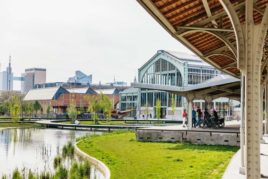 Brussels: City Highlights and Hidden Gems Bike Tour - Why the $40 price makes sense