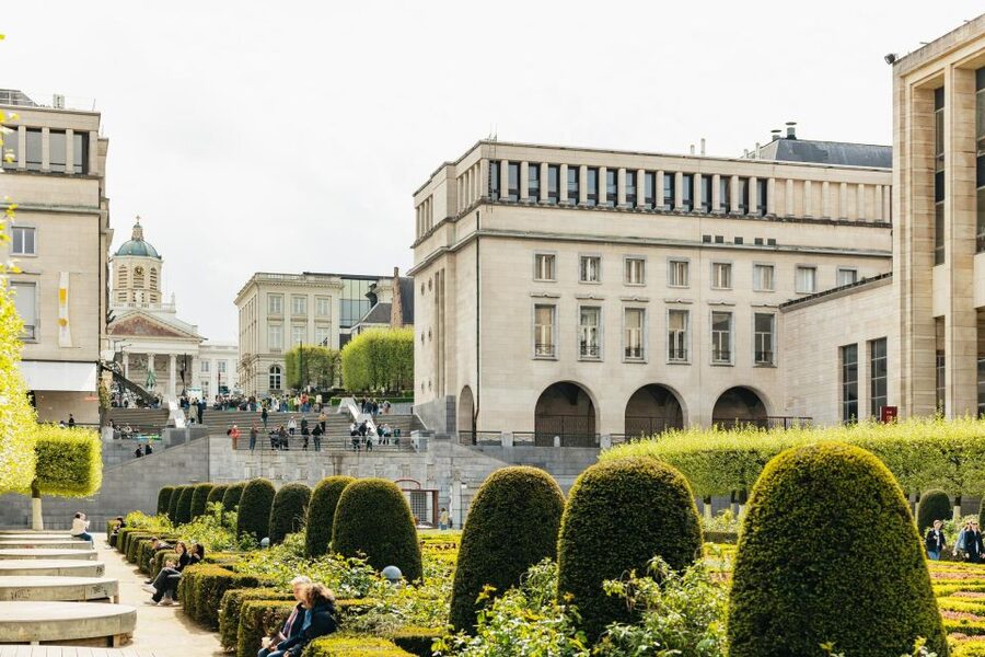 Brussels: City Highlights Walking and Tasting Tour - Guide quality makes the biggest difference