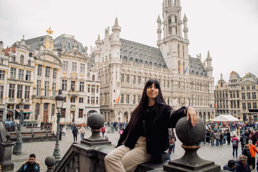 Brussels City Photoshoot With a Professional Photographer - Starting at Grand Place with Brussels at your back