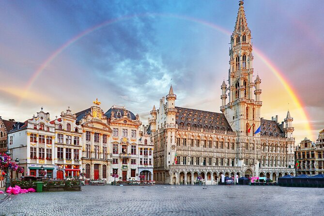 Brussels: City Walk with Audioguide in 7 Languages on your Phone - The Royal Palace and Brussels’ official face