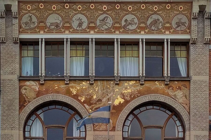Brussels: Fall and Rise of Art-Nouveau Guided Tour - Saint-Gilles and Ixelles, Brussels’ Art Nouveau classroom
