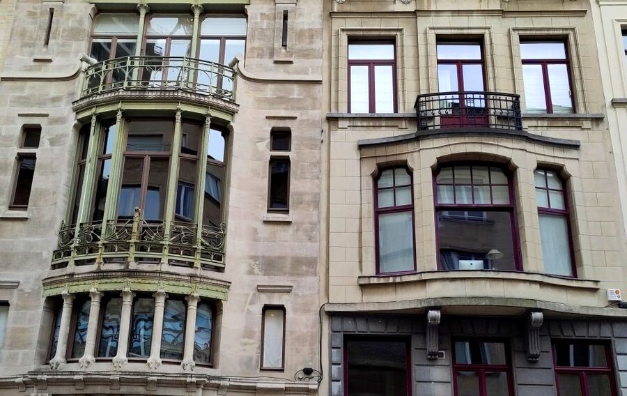 Brussels: Fall and Rise of Art-Nouveau Guided Tour - Sgraffito, frescoes, and the craft behind the façades