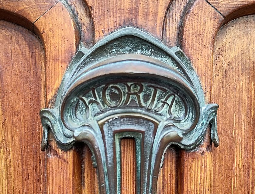 Brussels: Fall and Rise of Art-Nouveau Guided Tour - A three-kilometer route through quieter streets